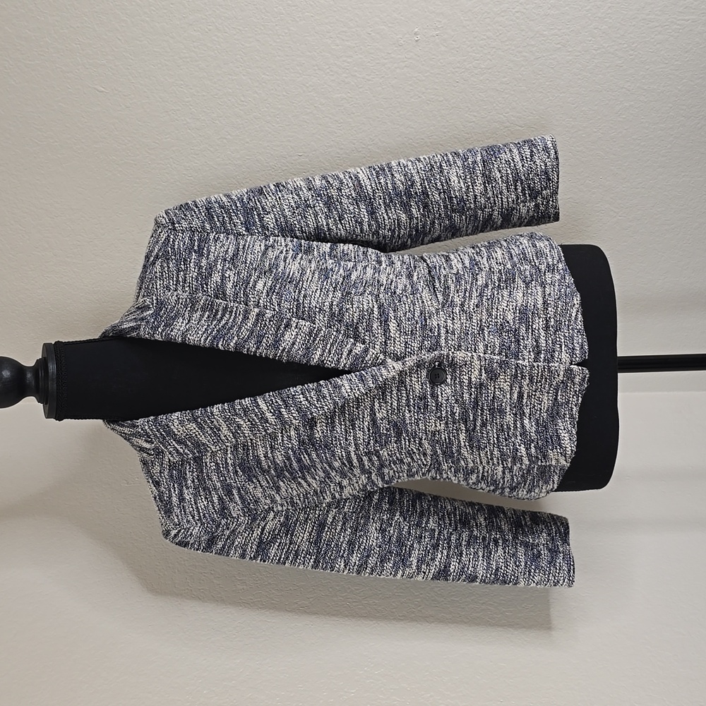 Ann Taylor Tweed Blazer in Blue, Black, and White Size 10